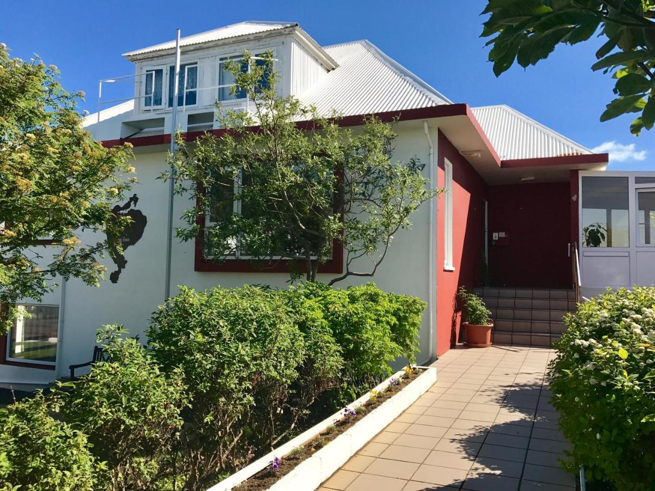 Guesthouse Arny Vestmannaeyjar Exterior foto