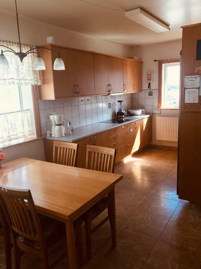 Guesthouse Arny Vestmannaeyjar Exterior foto